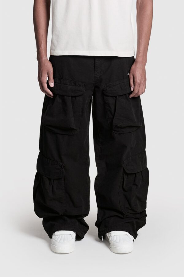 caprena Big Cargo Shorts – Durable & Roomy Outdoor Wear - Image 5