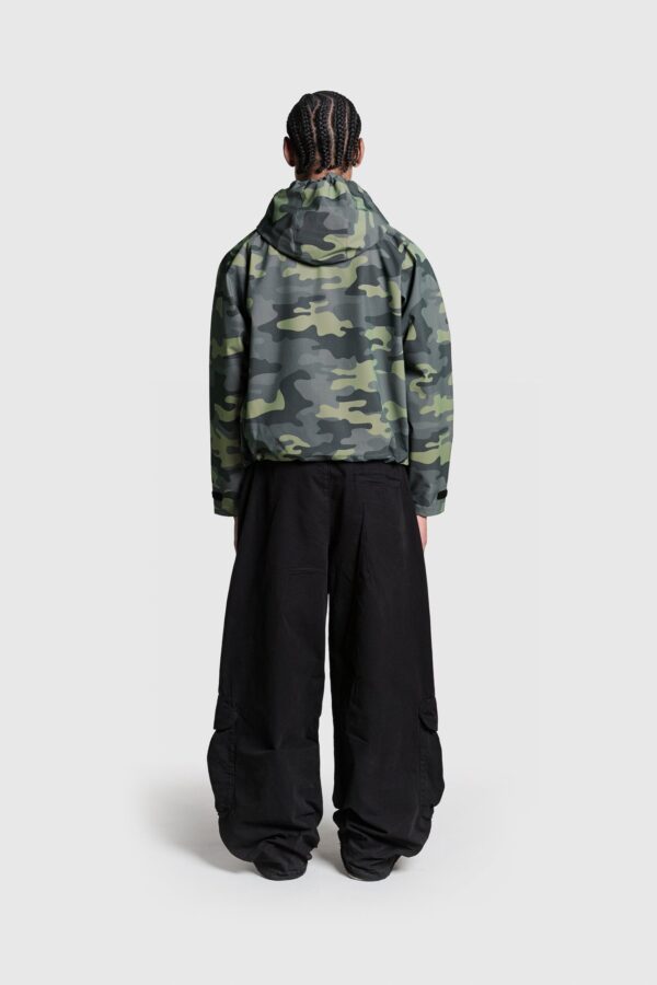 caprena Outdoor Jacket – Durable & Weather-Resistant Outerwear - Image 3