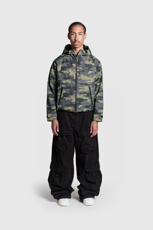 caprena Outdoor Jacket – Durable & Weather-Resistant Outerwear